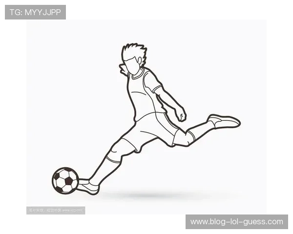 从轮廓到细节逐步描绘足球明星素描的艺术创作过程