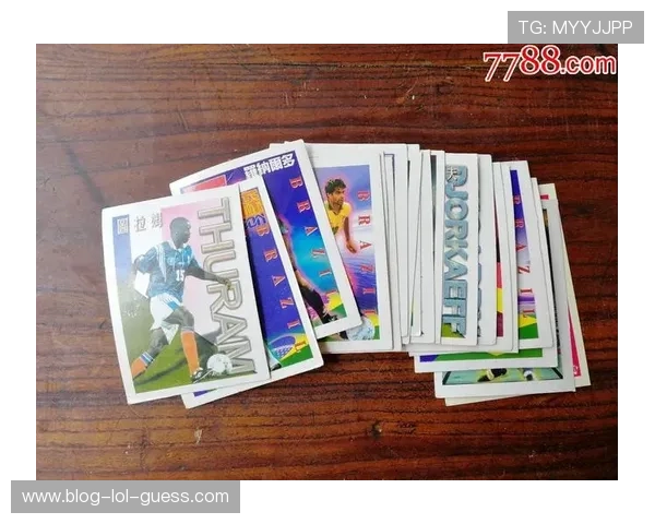 足球星卡盒子类型解析 如何选择最适合你的收藏盒子